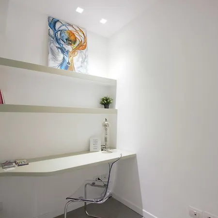 Little Morandi Tempapartment- Fashion District Apartment
